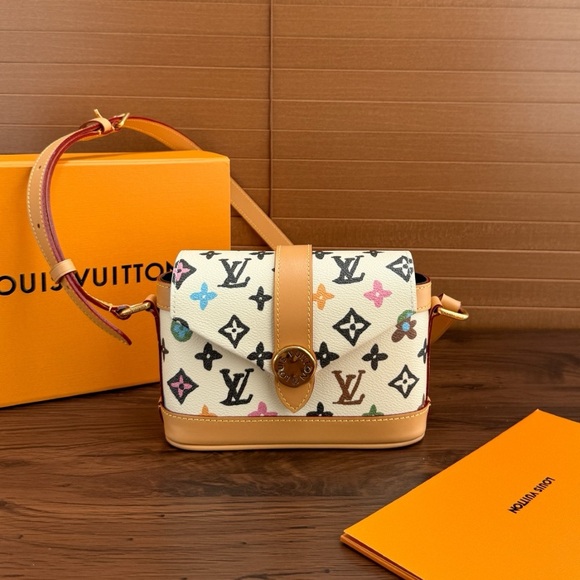Louis Vuitton Multicolor Crossbody Bag - Picture 1 of 1
